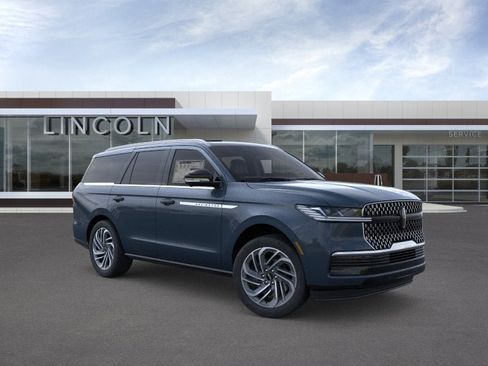 New 2026 Lincoln Navigator Reserve AWD/4WD image 1