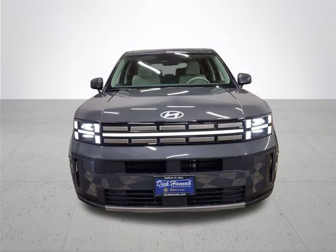 Used 2025 Hyundai Santa Fe SE image 3