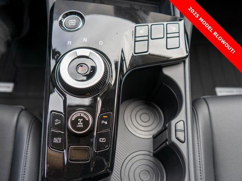 Used 2025 Kia Sportage EX image 10