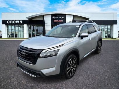 Used 2024 Nissan Pathfinder Platinum