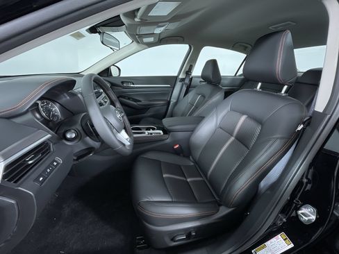 Used 2025 Nissan Altima 2.5 SR AWD/4WD image 15