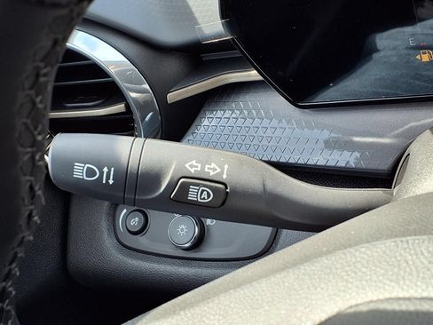 New 2026 Chevrolet Trax ACTIV w/ Driver Confidence Package FWD image 19