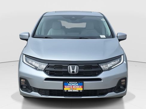 New 2026 Honda Odyssey Touring image 2