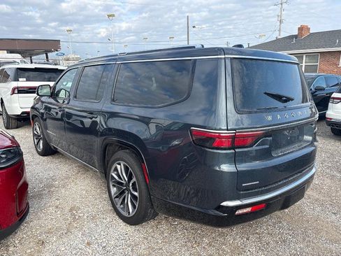 Used 2023 Jeep Wagoneer L Series III w/ Premium Group I image 2