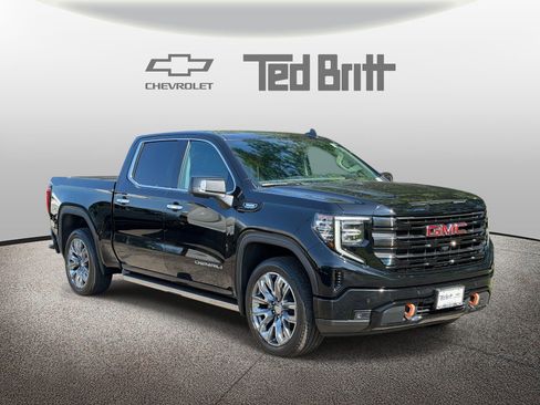 Used 2024 GMC Sierra 1500 Denali w/ Denali Reserve Package AWD/4WD image 3