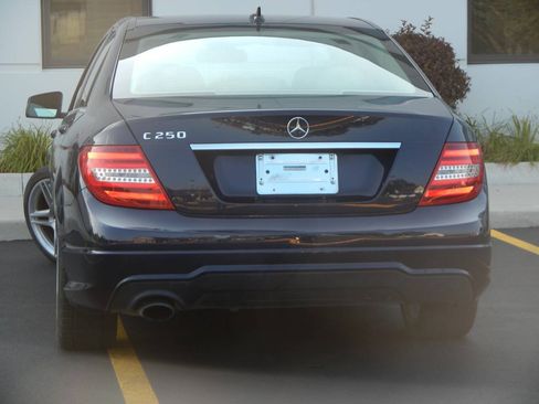 Used 2012 Mercedes-Benz C 250 Sedan image 14