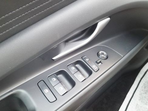 New 2026 Hyundai Elantra SE FWD image 30