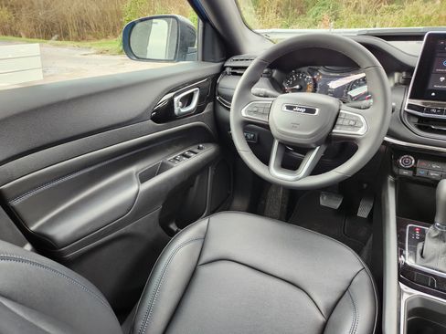 Used 2026 Jeep Compass Limited AWD/4WD image 20