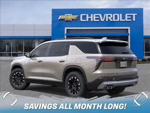 New 2027 Chevrolet Traverse Z71 w/ Driver Confidence Package AWD/4WD image 3