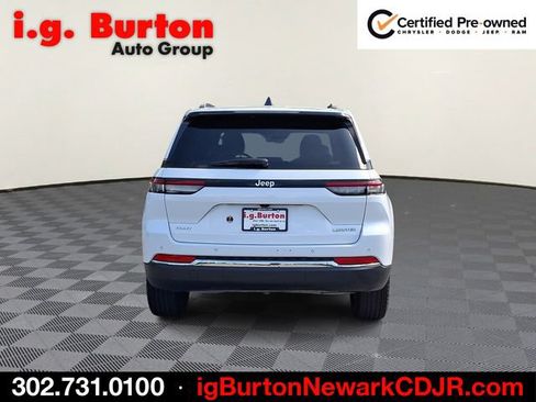 Used 2025 Jeep Grand Cherokee Limited AWD/4WD image 5