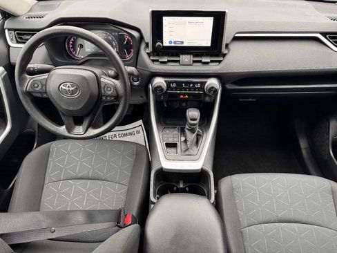 Used 2025 Toyota RAV4 XLE AWD/4WD image 15
