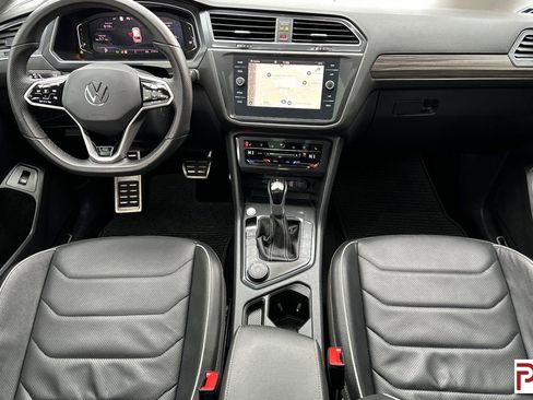 Used 2024 Volkswagen Tiguan SEL R-Line image 16