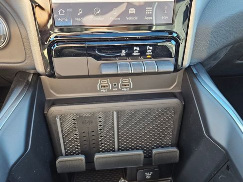 New 2026 RAM 1500 Laramie w/ Sport Appearance Package AWD/4WD image 20