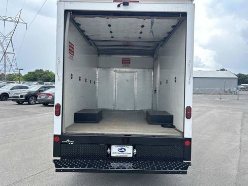 Used 2022 Ford Transit 350 DRW RWD image 24