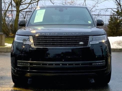 Used 2024 Land Rover Range Rover SE image 3