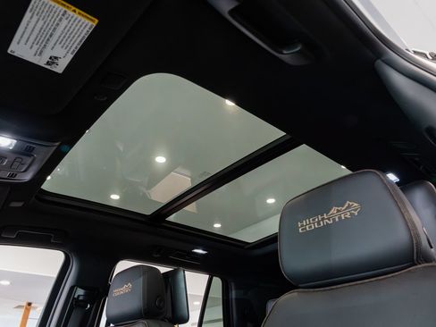 Used 2024 Chevrolet Tahoe High Country w/ Advanced Technology Package AWD/4WD image 22