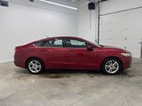 Used 2018 Ford Fusion SE w/ Fusion SE Technology Package image 2