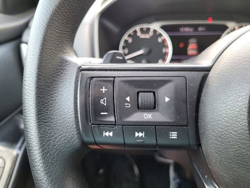 Used 2024 Nissan Rogue S FWD image 18