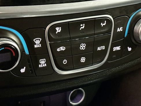 Used 2020 Chevrolet Traverse LT AWD/4WD image 20