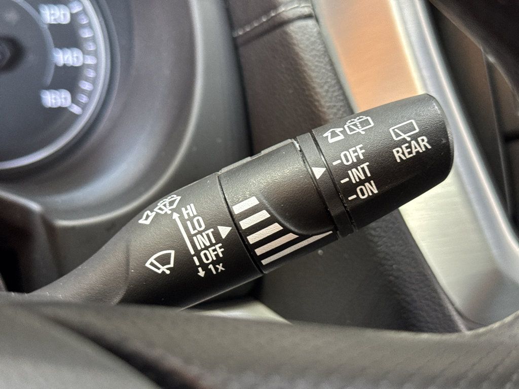 Used 2023 GMC Terrain SLE w/ Driver Convenience Package FWD image 26