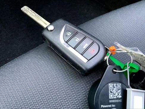 Used 2023 Toyota Corolla LE image 14