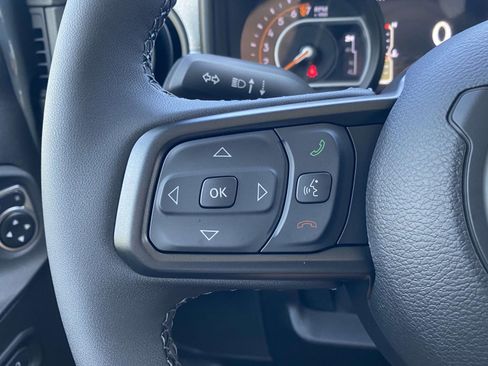 New 2025 Jeep Gladiator Sport image 19