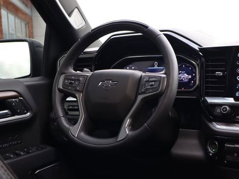 Used 2026 Chevrolet Silverado 1500 High Country w/ High Country Premium Package AWD/4WD image 52