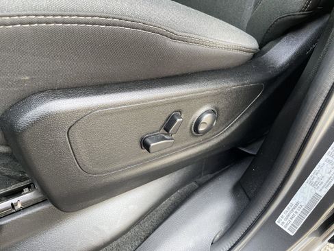 Used 2023 RAM 1500 Big Horn AWD/4WD image 12