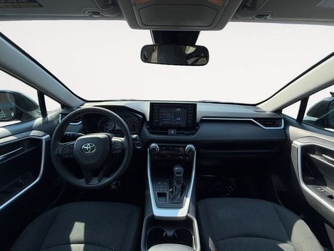 Used 2021 Toyota RAV4 XLE AWD/4WD image 11