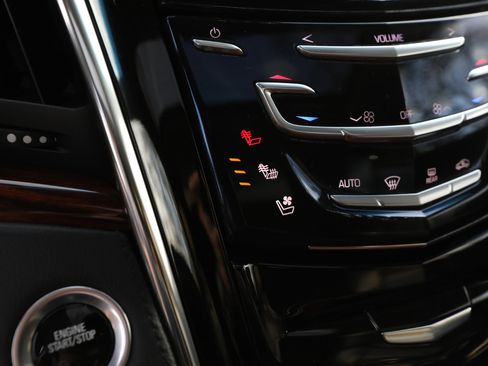 Used 2015 Cadillac Escalade Premium image 24