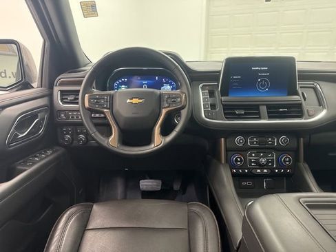 Used 2024 Chevrolet Suburban High Country AWD/4WD image 25