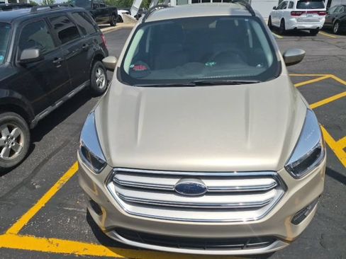 Used 2018 Ford Escape SE AWD/4WD image 3