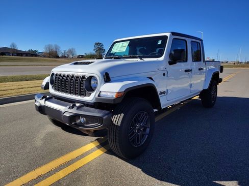New 2026 Jeep Gladiator Sport image 3