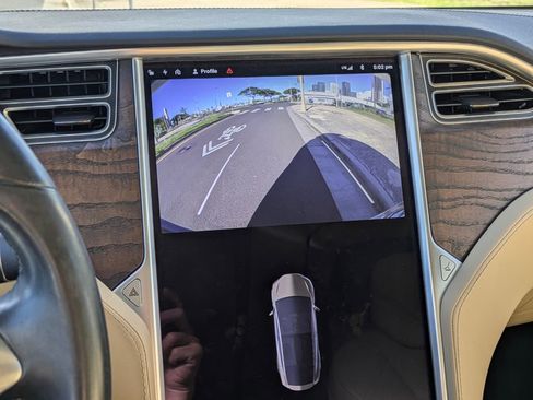 Used 2016 Tesla Model X 90D AWD/4WD image 22