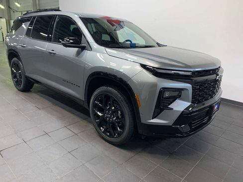 New 2026 Chevrolet Traverse RS w/ LPO, Floor Liner Package image 2