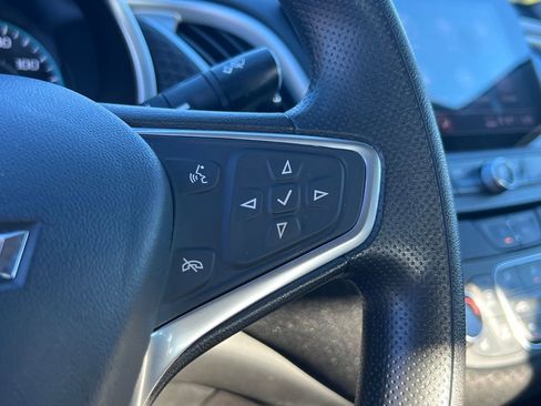 Used 2022 Chevrolet Malibu LT image 17
