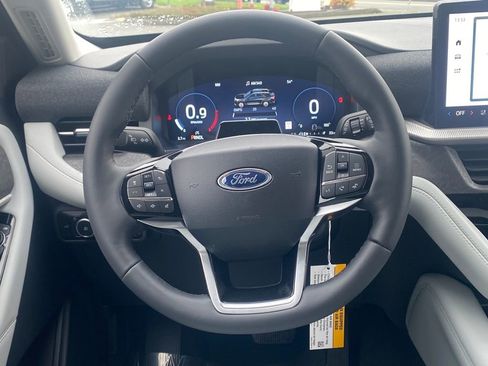 New 2026 Ford Explorer Platinum w/ LUX Leather Package image 23
