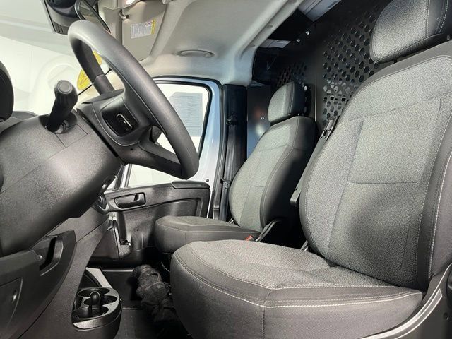 Used 2025 RAM ProMaster 2500 w/ U-Haul Equipment Group FWD image 17