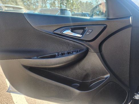 Used 2020 Chevrolet Malibu LS image 14