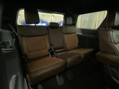Used 2025 Ford Expedition King Ranch AWD/4WD image 13