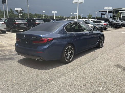 Used 2023 BMW 530e w/ Premium Package RWD image 3