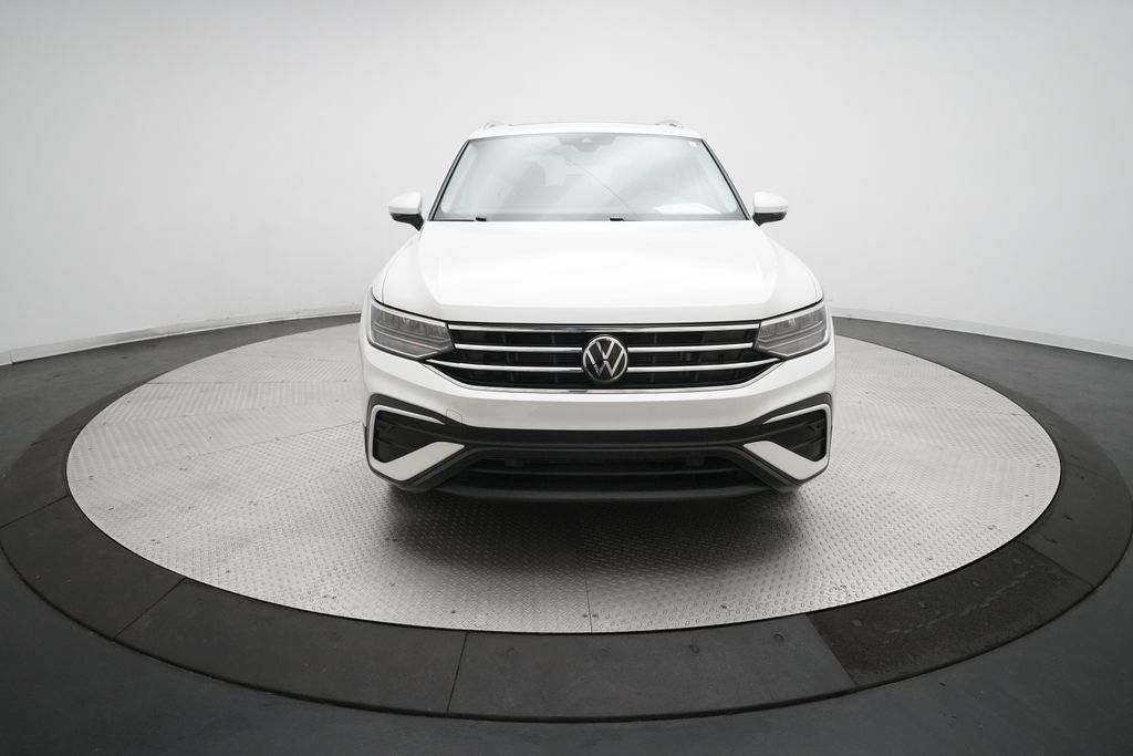 Used 2022 Volkswagen Tiguan SE AWD/4WD image 11