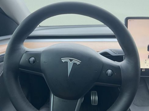 Used 2022 Tesla Model Y Performance image 22