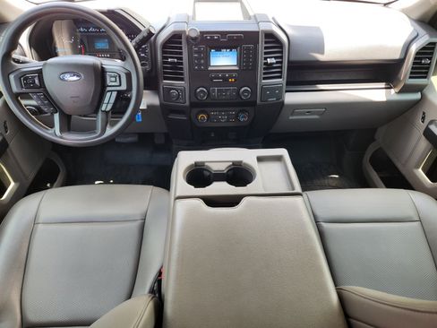 Used 2022 Ford F250 XL w/ Power Equipment Group AWD/4WD image 8