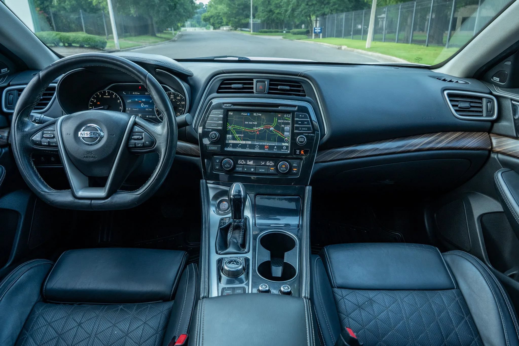 Used 2017 Nissan Maxima Platinum FWD image 17