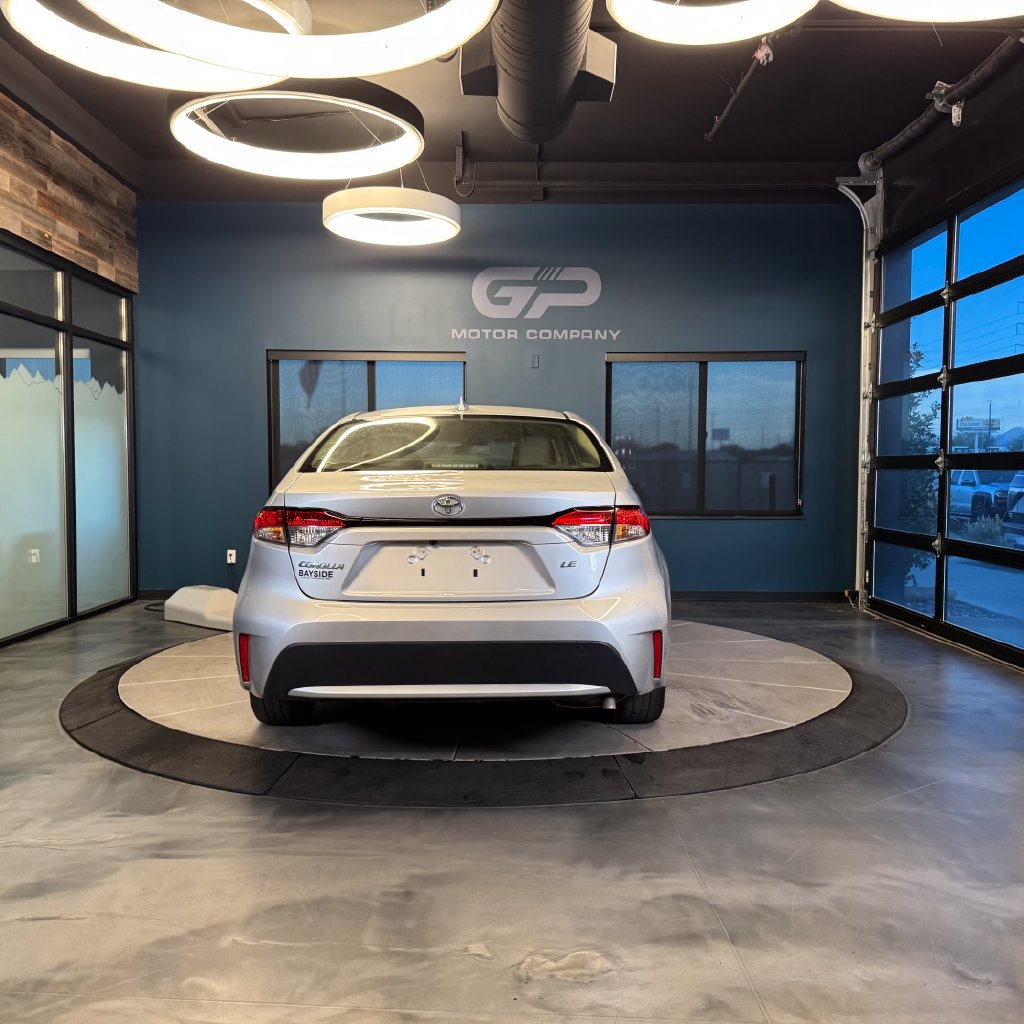 Used 2020 Toyota Corolla LE FWD image 4