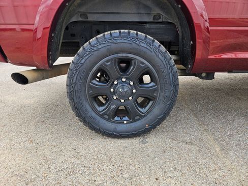 Used 2018 RAM 2500 Big Horn w/ Sport Appearance Group AWD/4WD image 29