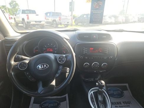 Used 2015 Kia Soul + FWD image 14