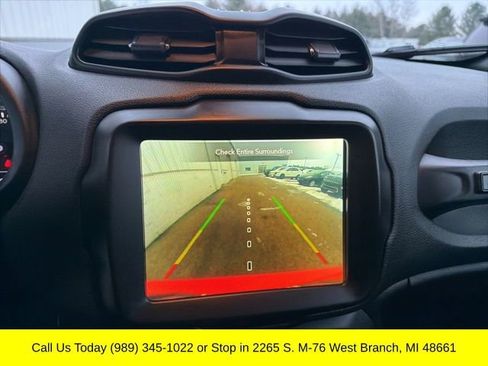 Used 2021 Jeep Renegade Latitude image 18