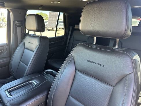 Used 2023 GMC Yukon Denali AWD/4WD image 17